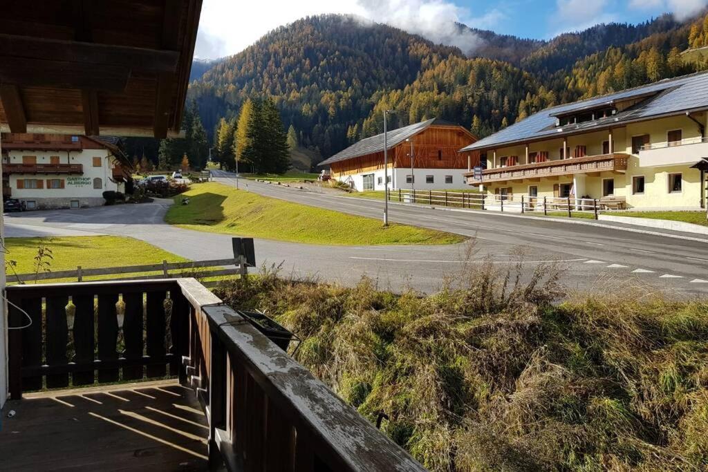 Relax Al Lago Di Braies Apartment Braies  Exterior photo